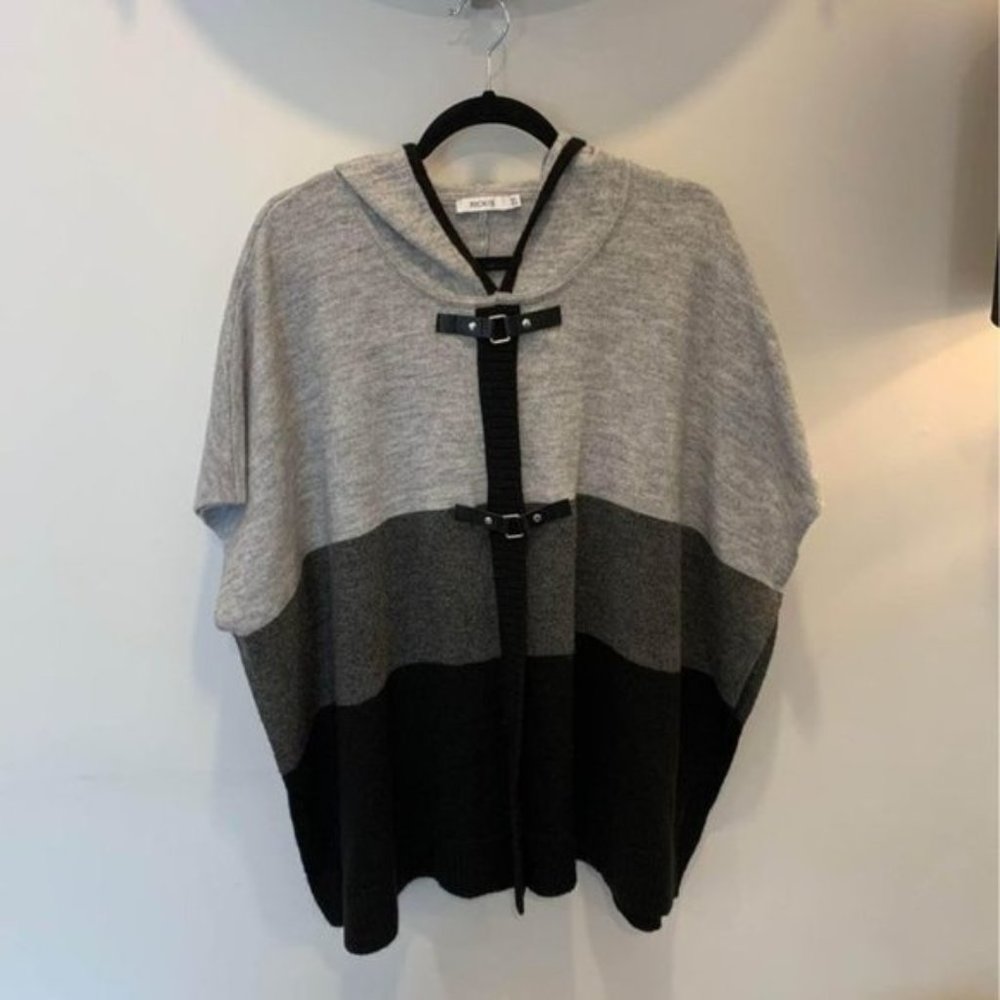- RICKIS womans cape sweater. Colourblock gray/black. Buckle detail. Hood…